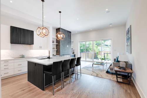62 Ash Crescent, Toronto, ON 