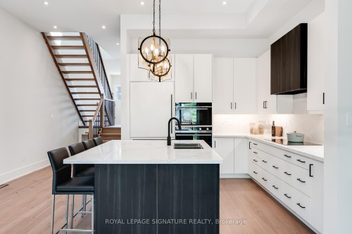 62 Ash Crescent, Toronto, ON 