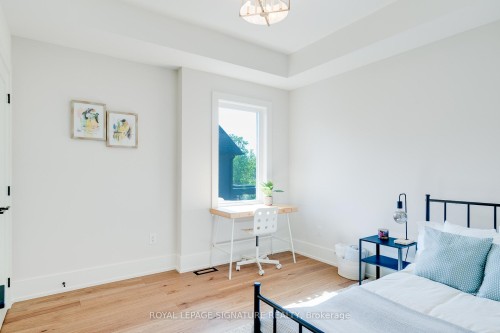 62 Ash Crescent, Toronto, ON 