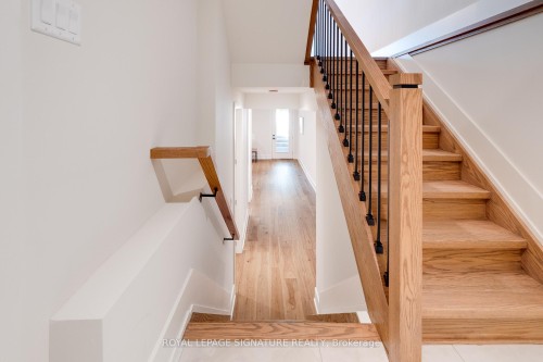 62 Ash Crescent, Toronto, ON 