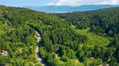 821 Seedtree Rd, Sooke, BC 