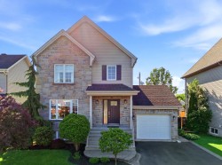 1626 Rue Charles-Durocher  Chambly, QC J3L 6L4