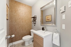 Powder room - 