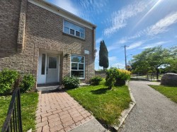 15-25 Gosford Boulevard Toronto, ON M3N 2G7