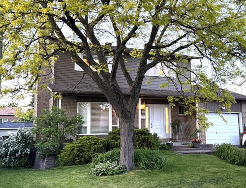 1630 Crois. Tolstoi  Brossard, QC J4W 3G8