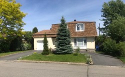 7590 Rue Tétrault  Brossard, QC J4W 2W3