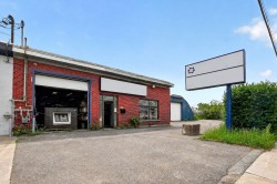 1330 Rue Soucy  Longueuil (Saint-Hubert), QC J4T 1A3