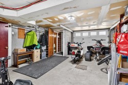 Garage - 