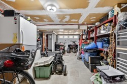 Garage - 