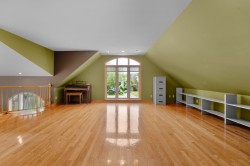Mezzanine - 