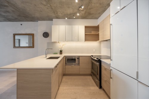 1516 1800 Boul Rene Levesque O — photo 1