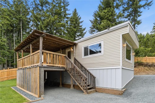 3840 Melrose Rd, Whiskey Creek, BC 