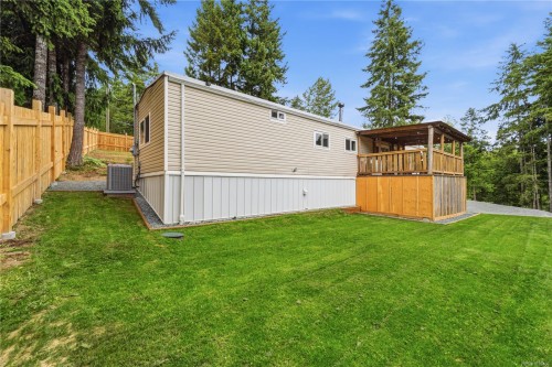 3840 Melrose Rd, Whiskey Creek, BC 