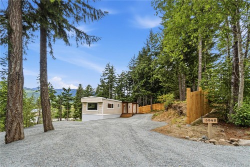 3840 Melrose Rd, Whiskey Creek, BC 