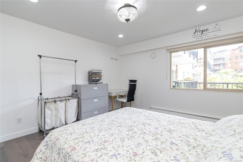 #110-1680 Poplar Ave, Saanich, BC 