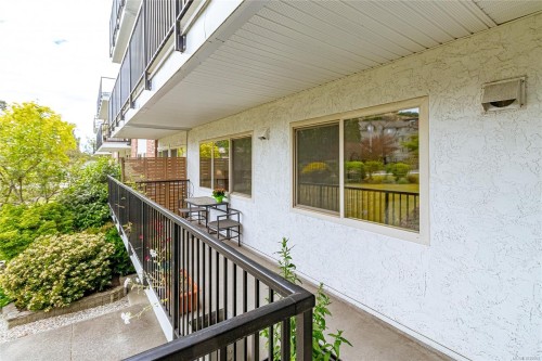 #110-1680 Poplar Ave, Saanich, BC 