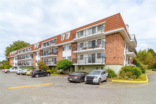 #110-1680 Poplar Ave, Saanich, BC 