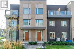 33 - 22 APPLEWOOD LANE  Toronto, ON M9C 2Z7