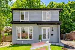 96 BONHAM BOULEVARD  Mississauga, ON L5M 1C7