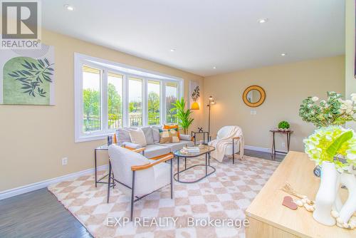 35 Hillsborough Crescent, Kitchener, ON 