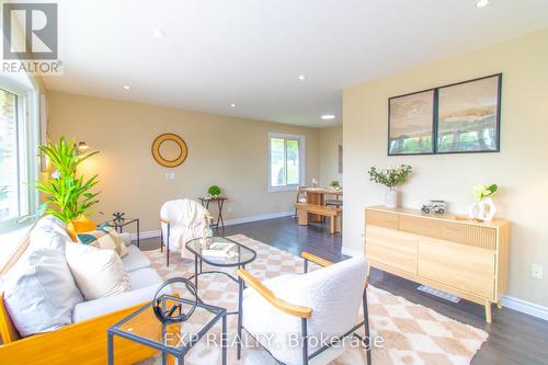 35 Hillsborough Crescent, Kitchener, ON 