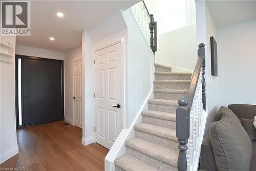 2499 Whittaker Drive, Burlington, ON - Indoor Photo Showing Other Room