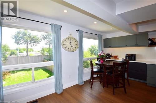 2499 Whittaker Drive, Burlington, ON - Indoor Photo Showing Other Room