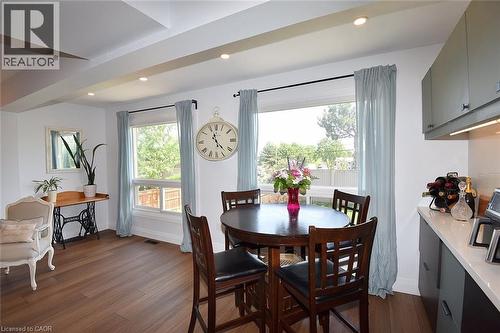 2499 Whittaker Drive, Burlington, ON - Indoor Photo Showing Dining Room