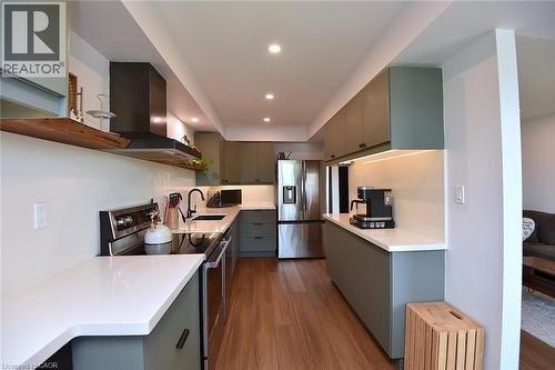 2499 Whittaker Drive, Burlington, ON - Indoor Photo Showing Kitchen