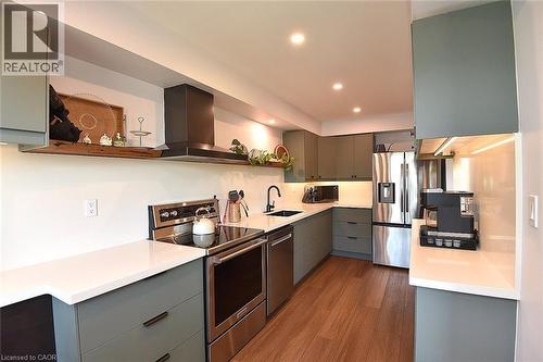 2499 Whittaker Drive, Burlington, ON - Indoor Photo Showing Kitchen