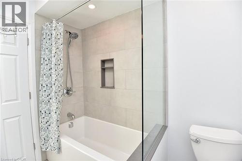 2499 Whittaker Drive, Burlington, ON - Indoor Photo Showing Bathroom