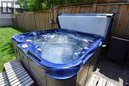 2499 Whittaker Drive, Burlington, ON - Outdoor