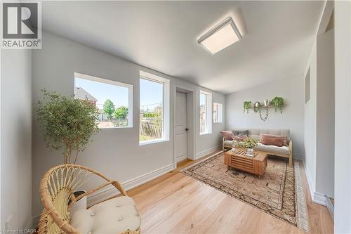 viryually staged - 1062 Cannon Street E, Hamilton, ON 