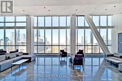 5103 - 488 UNIVERSITY AVENUE  Toronto, ON M5G 0C1