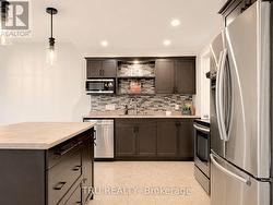 Kitchen Layout - 