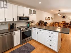 KITCHEN DINING AREA - 