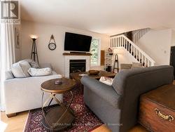 COZY LIVING AREA - 