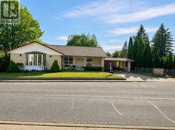 815 MUSKOKA ROAD N  Gravenhurst (Muskoka (S)), ON P1P 1C2