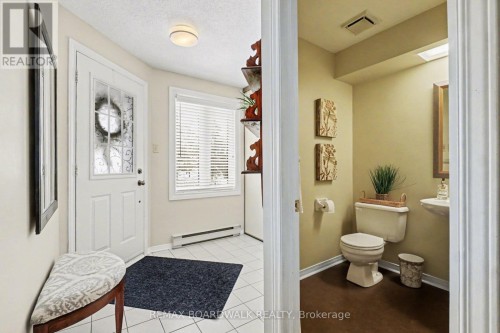 5 Briston Private, Ottawa, ON 