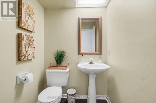 5 Briston Private, Ottawa, ON 