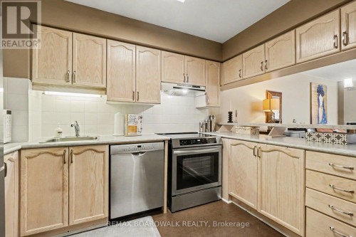 5 Briston Private, Ottawa, ON 