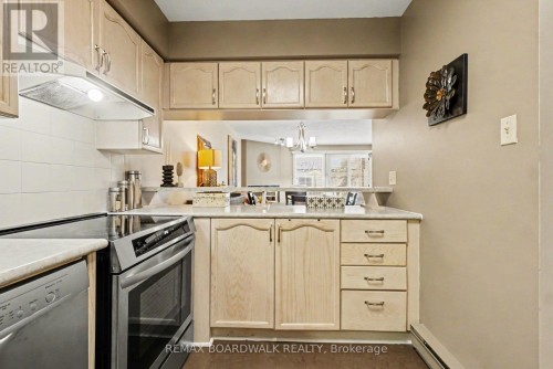 5 Briston Private, Ottawa, ON 
