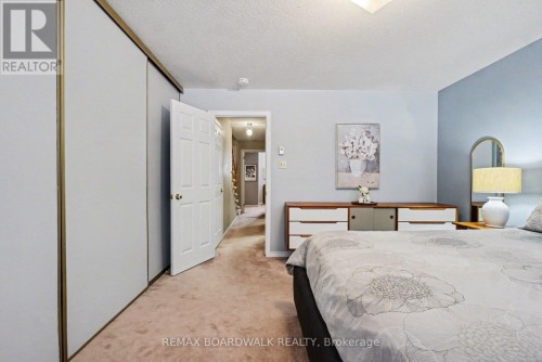 5 Briston Private, Ottawa, ON 