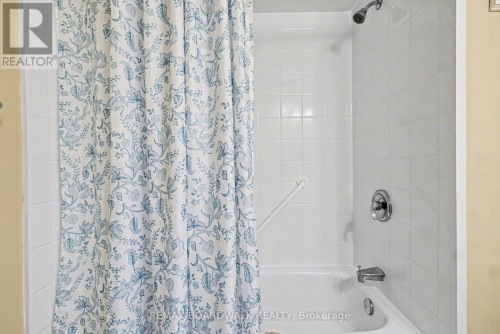 5 Briston Private, Ottawa, ON 