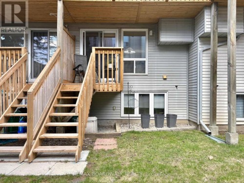 5 Briston Private, Ottawa, ON 