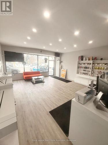 237 Lakeshore Road E, Mississauga, ON 