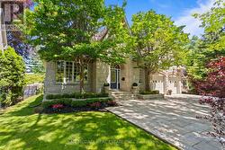1301 MISSISSAUGA ROAD  Mississauga, ON L5H 2J1