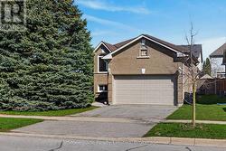 2 GOODWIN AVENUE Clarington (Bowmanville), ON L1C 4Z4