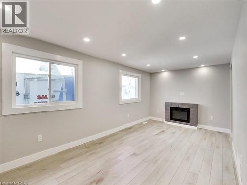 229 Parkdale Avenue N, Hamilton, ON 