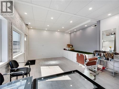 229 Parkdale Avenue N, Hamilton, ON 